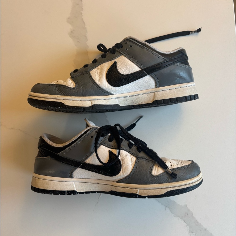 grey nike dunks